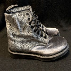 Dr. Martins Silver Velvet Brocade, size US 6